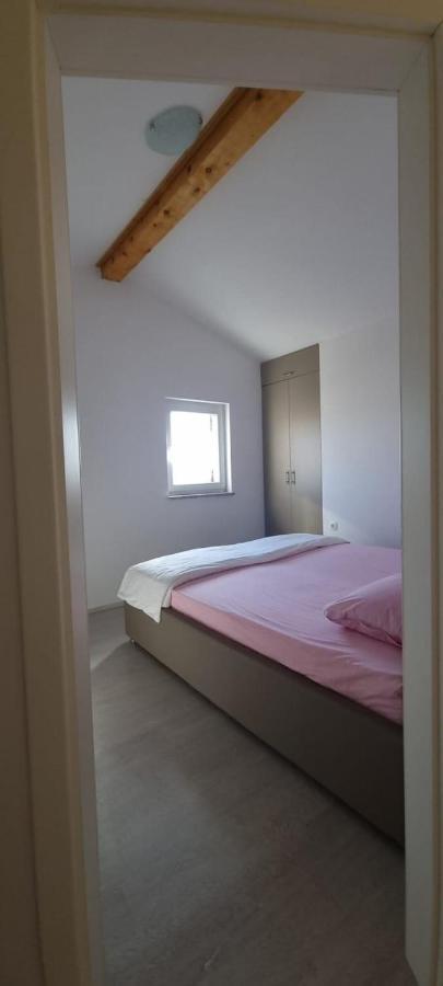 Apartmani Lanterna 克尔克 外观 照片
