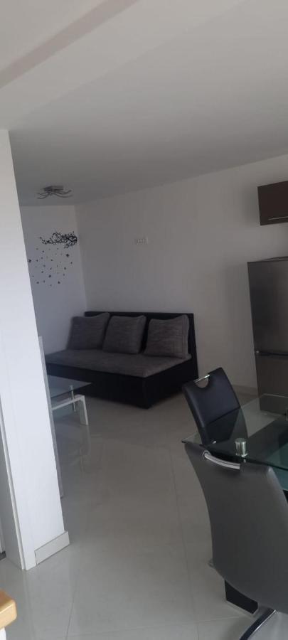 Apartmani Lanterna 克尔克 外观 照片