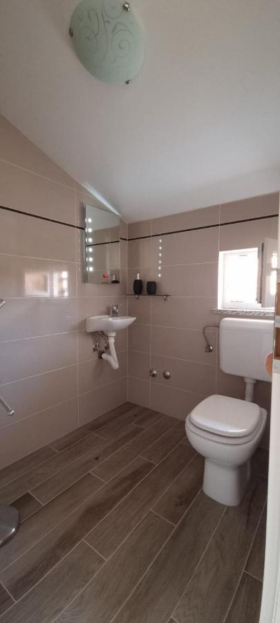Apartmani Lanterna 克尔克 外观 照片