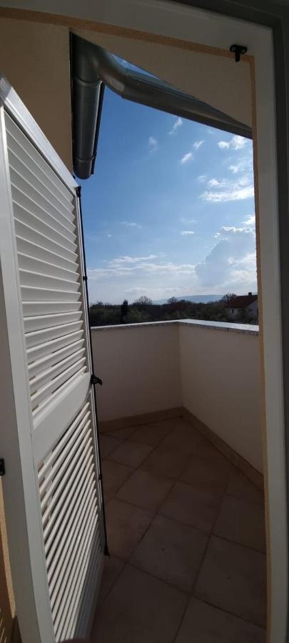 Apartmani Lanterna 克尔克 外观 照片
